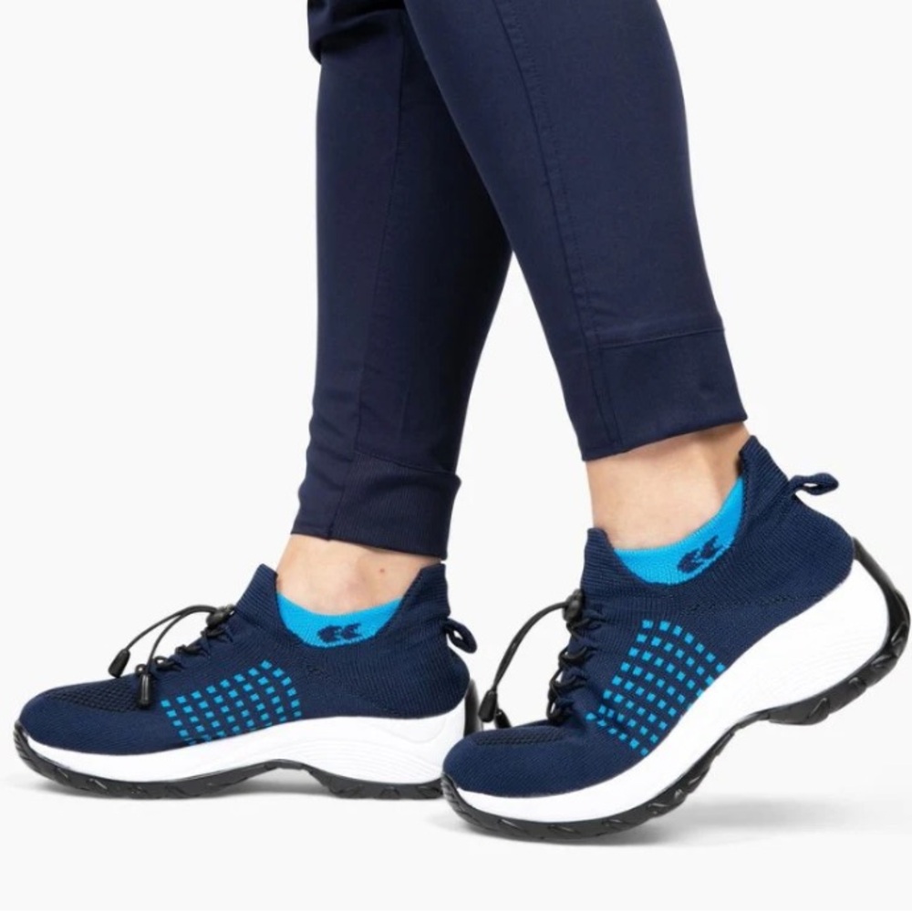 NWT Ortho Stretch Cushion Sneakers